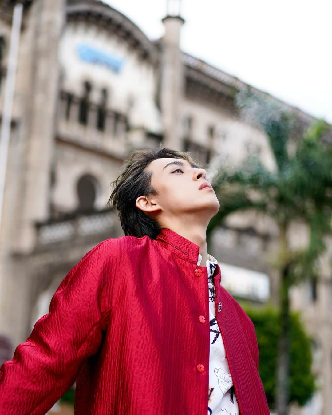 Yumi Wongさんのインスタグラム写真 - (Yumi WongInstagram)「答案在時間裡，自由在風裡 我在你心裡😂❤️‍🔥  #shiatzychen #夏姿陳  #TheStarhillKl」5月27日 20時34分 - yumiwong_official