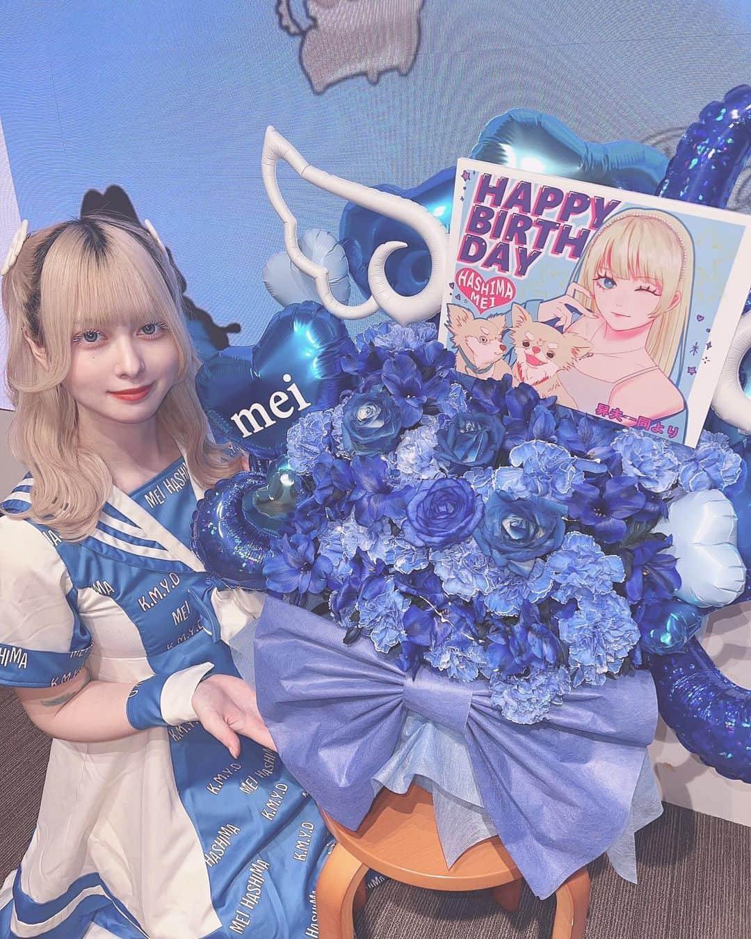 羽島めいさんのインスタグラム写真 - (羽島めいInstagram)「生誕祭1日目ありがとうございました🩵🩶 久々にみんなに会えて幸せでした。 明日で終わってしまうと思うとまた寂しくなっちゃうけどこの時間の幸せ噛み締めて楽しもうと思う！  今日は本当にありがとう☺️」5月27日 20時26分 - mei__kmyd