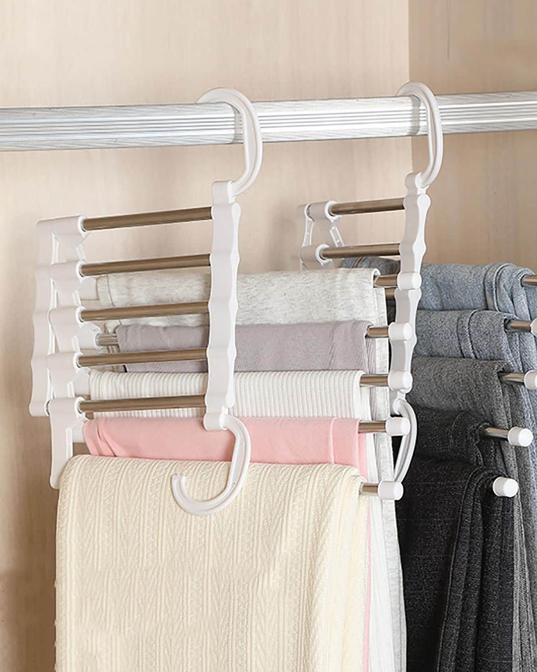 SHEINのインスタグラム：「Don't let small closets cramp your style! 😤 Get creative with our multifunction hanger and maximize your space with vertical settings for a versatile storage W 👖🙌   🔎14326062 15106249 15065362  #SHEIN #SHEINforAll #SHEINstyle #fashion #chic #saveinstyle」