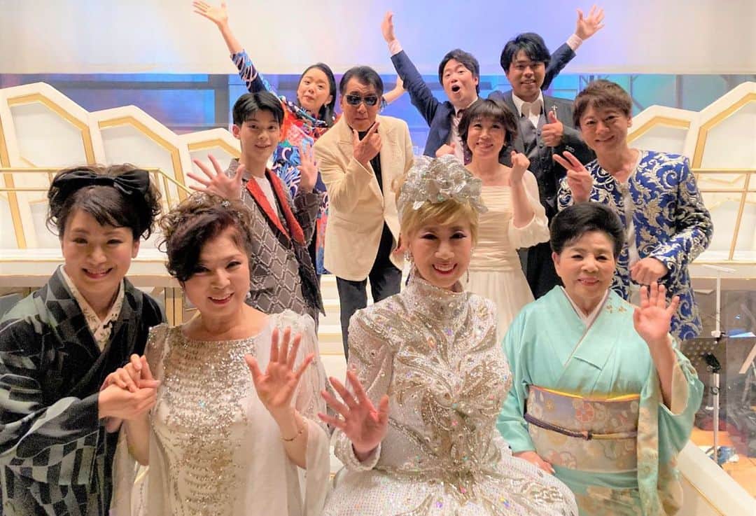 木川尚紀のインスタグラム：「こんばんは～！  明日の19時30分からは！！  NHK・新ＢＳ日本のうた  放送です！お楽しみに！！」