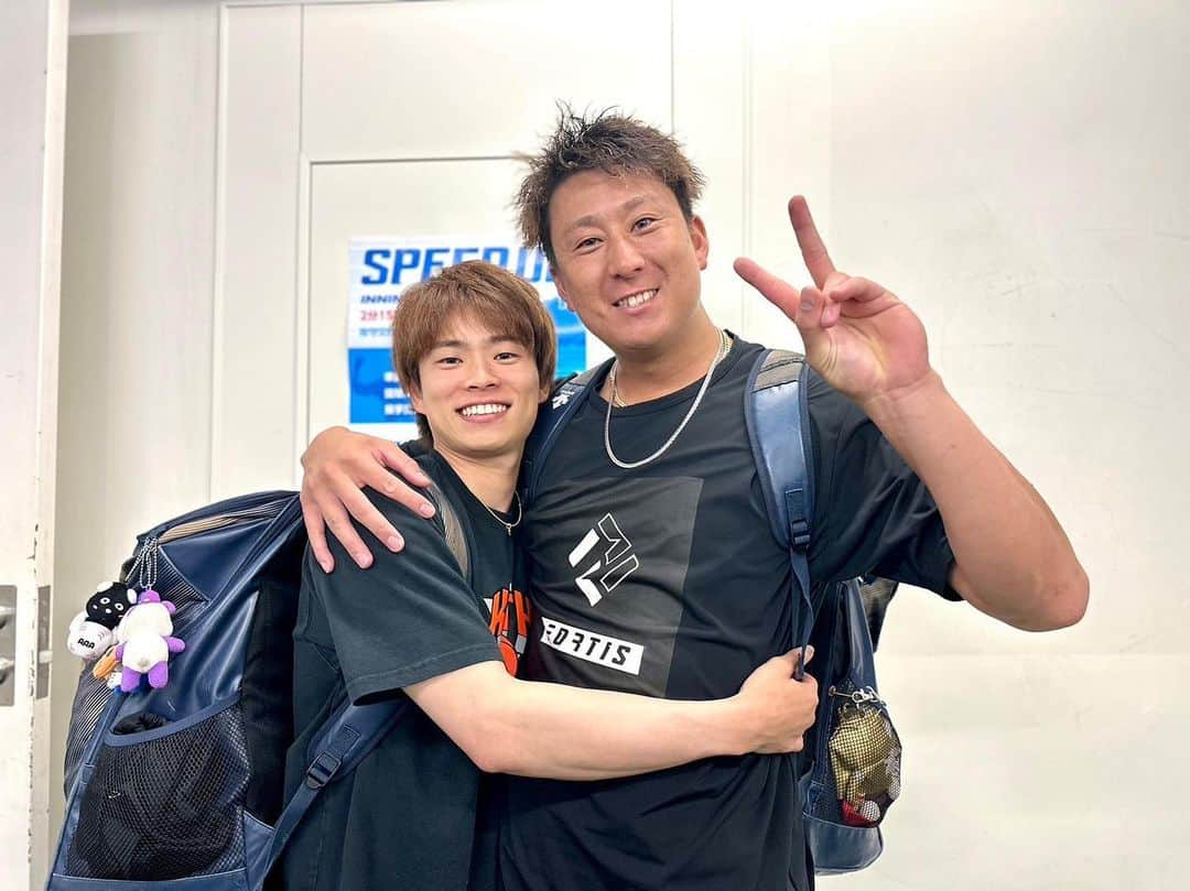 山岡泰輔のインスタグラム：「⁣ 応援ありがとうございました😊⁣ また頑張りますー！  #1勝目 #ありがとう」