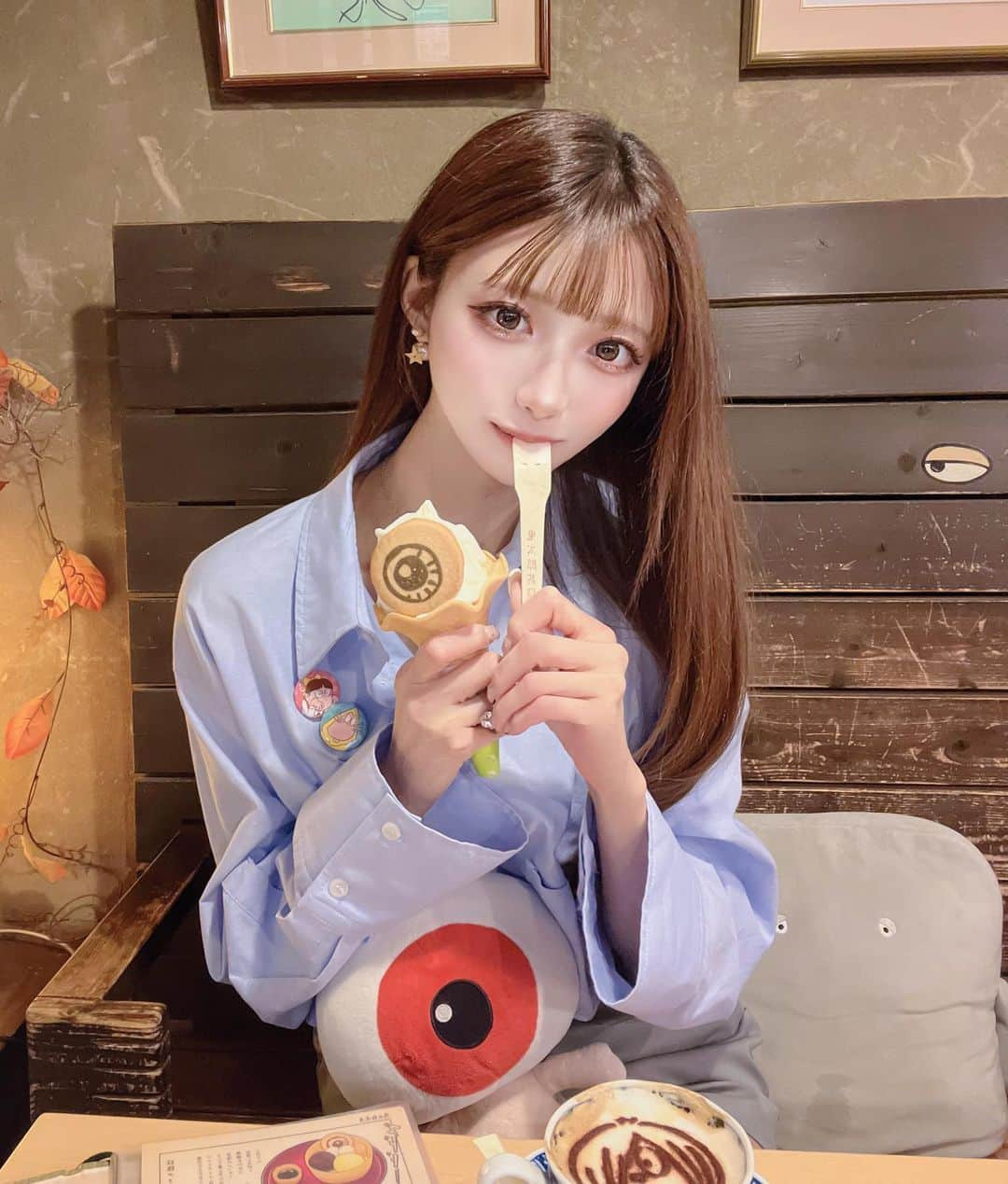 あやちゃんさんのインスタグラム写真 - (あやちゃんInstagram)「鬼太郎茶屋🍵👻  ぜんぶかわいかった🥺 弟が昔大好きだったから妖怪にわりと詳しいの👘 てかめちゃくちゃ鬼太郎コーデだね🤣 偶然です🤣 グッズもたくさん売ってたよー！  #鬼太郎茶屋 #鬼太郎グッズ #ゲゲゲの鬼太郎 #ゲゲゲの鬼太郎ロード #鬼太郎ロード #目玉のおやじ #妖怪 #深大寺 #調布 #調布カフェ #調布グルメ」5月27日 20時51分 - aya.you.love.r