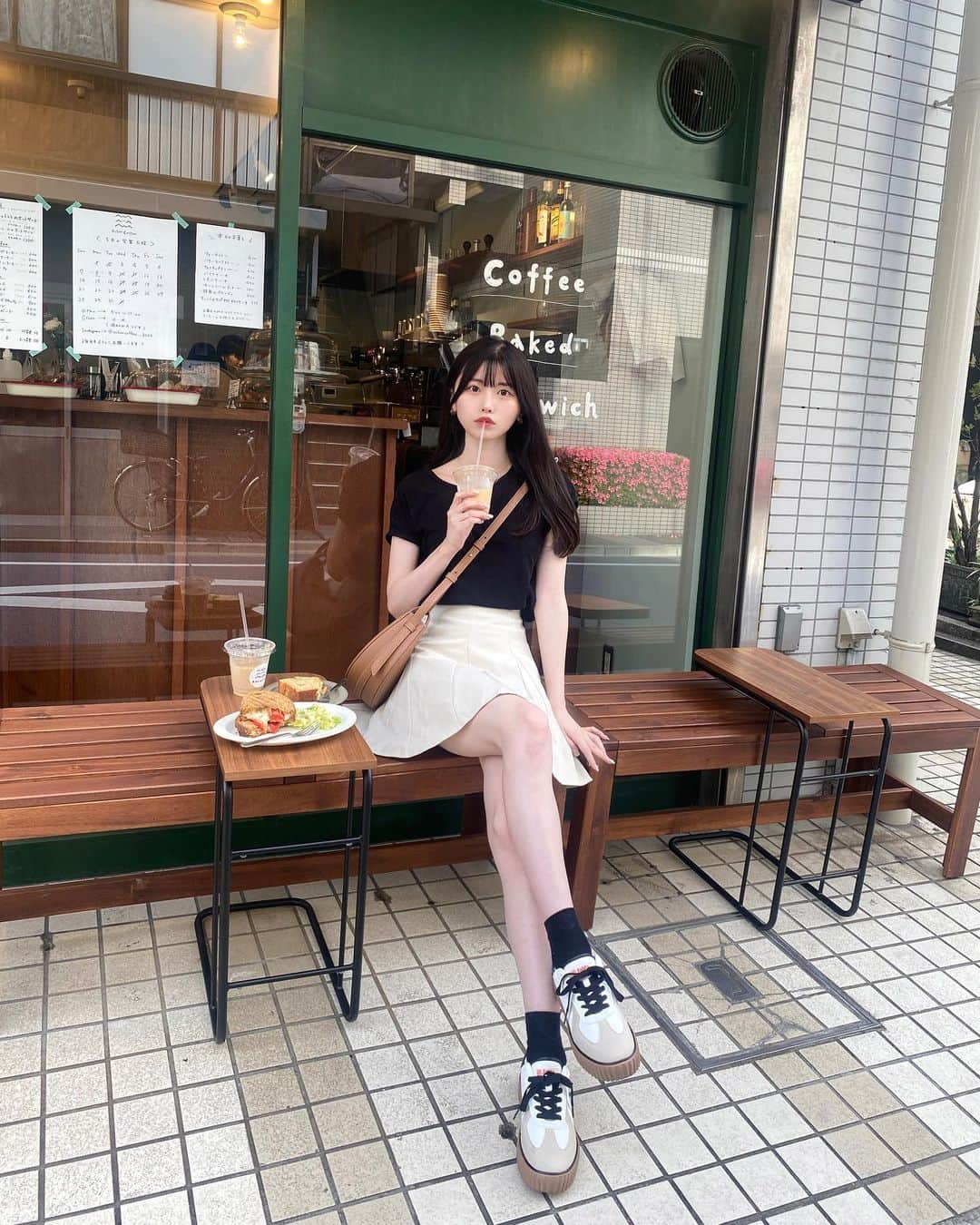 星乃まひろさんのインスタグラム写真 - (星乃まひろInstagram)「スニーカーコーデ👟♡  スニーカーは @classicalelf_official のだよ レトロなデザインがかわいい🫶🏻  color: ブラウン size: Mサイズ  #クラシカルエルフ #classicalelf #エルフコーデ #タイアップ #java #ジャバ #uniqlo #gu #zara #ユニクロ #ジーユー #ザラ #zozo #zozotown #zozo購入品 #zozotown購入品 #スニーカー #厚底スニーカー #ユニセックス #プチプラコーデ #プチプラ #カフェ #江戸川橋カフェ」5月27日 20時48分 - mhr_honi