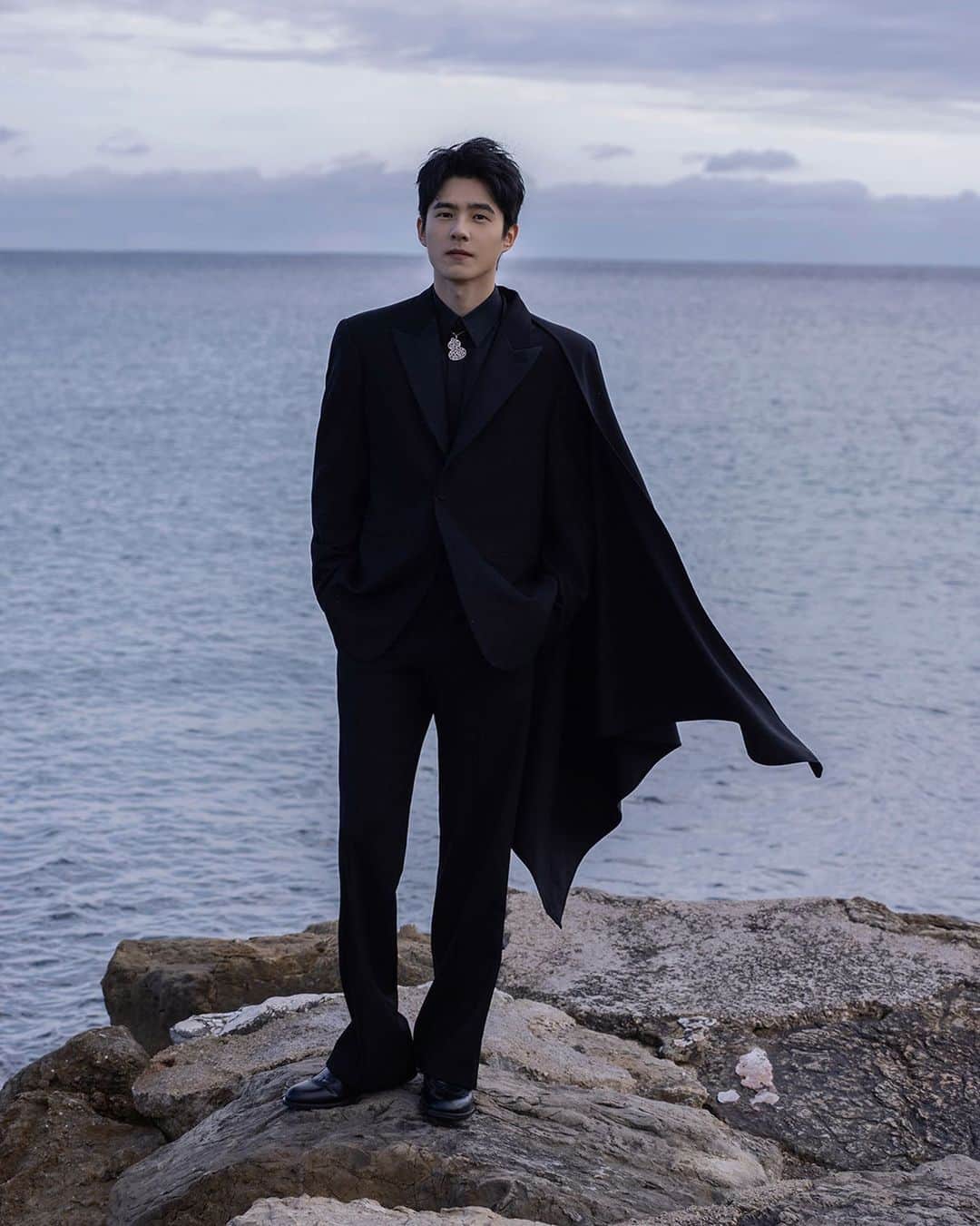 Fendiのインスタグラム：「Liu Haoran wore #FendiFW23 to attend the W Cannes Movie Night.  #Cannes2023 @festivaldecannes @turboliuhaoran」