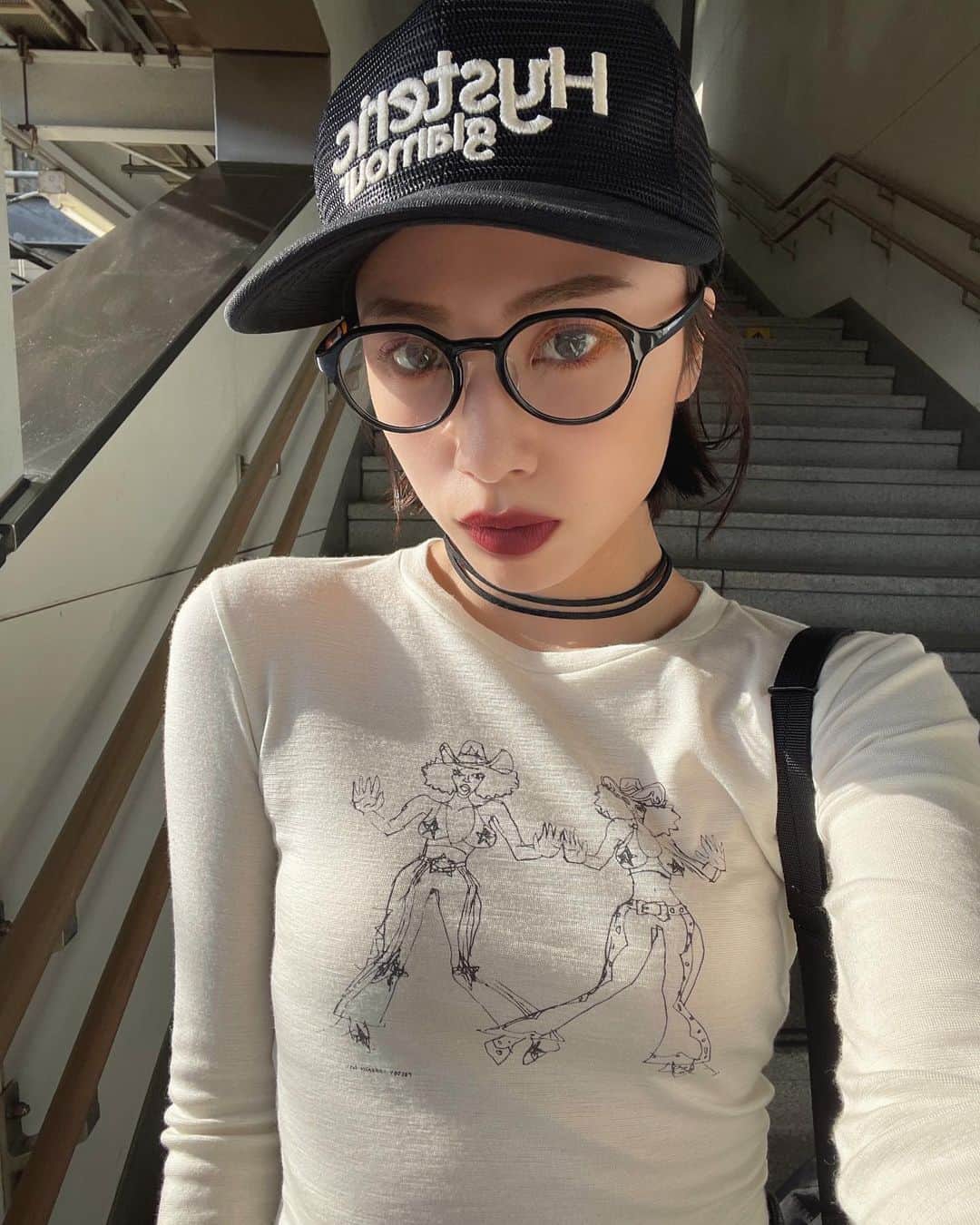 honoka のインスタグラム：「JINSとSESAME STREETのコラボ ゲットしたよ👓❤️❤️❤️ めっちゃかわいいいー！！ このメガネ軽すぎるっ  #jins #pr #セサミストリート #sesamestreet」