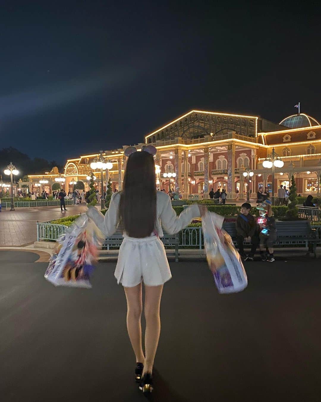 MARIKOのインスタグラム：「. . 楽しかったDisney🐭💕💕 遊びきった🫶 . . . . . #ディズニーランド  #ディズニーランド40周年  #tokyodisneyland  #夢の国」