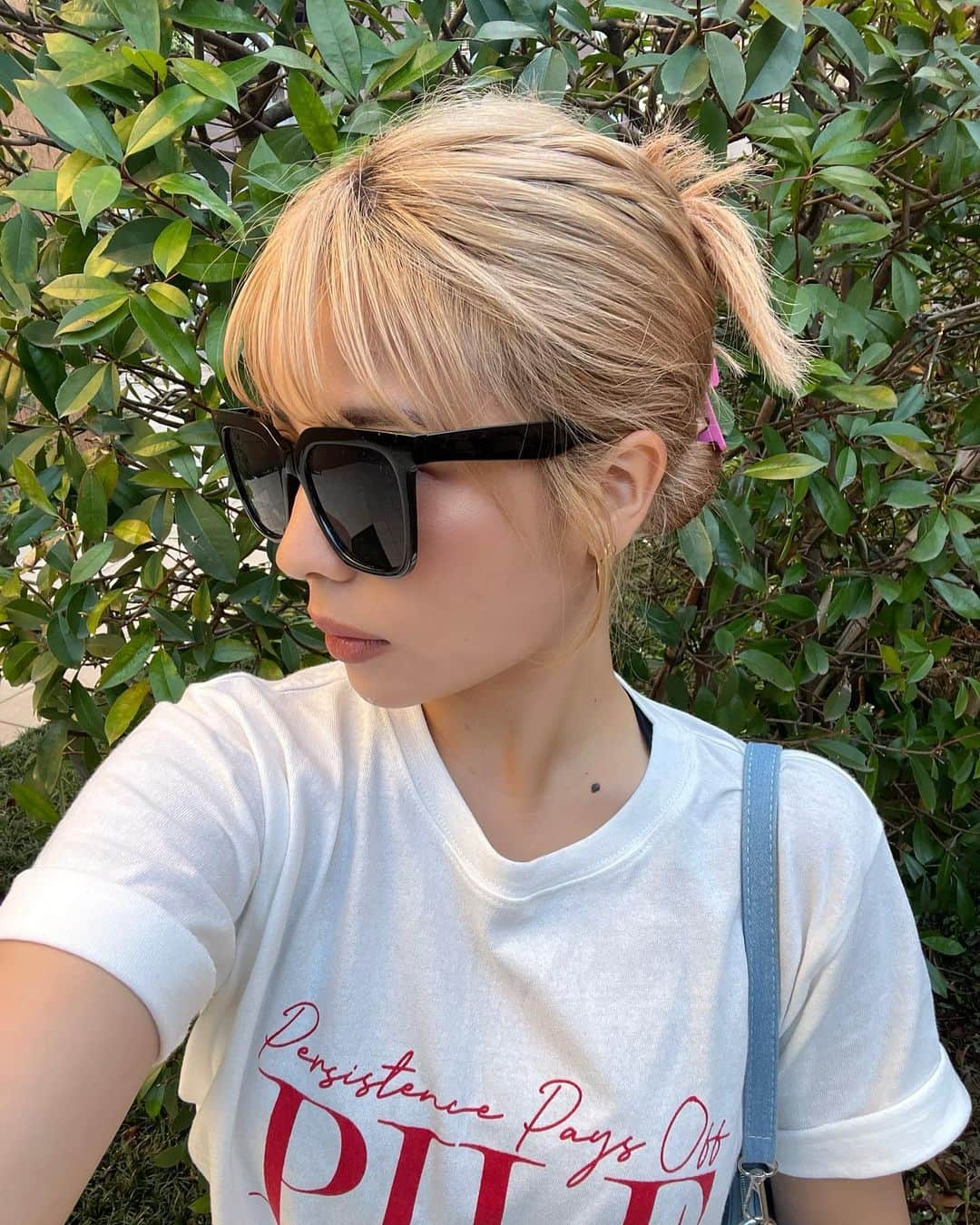 MAYUのインスタグラム：「ノーマルで肌が盛れた日...😎🩷🌿⠀ ⠀ それよりヘアクリップ大好き人間なんだけど⠀ 分かってくれる人いる？www⠀ 毎日見る度に違う色のとか違うデザインのを買いたくなる人🥴📎⠀ なのにすーぐどっかに無くす💸⠀ ほんといいかげんにして！www⠀ ⠀ #memorys」