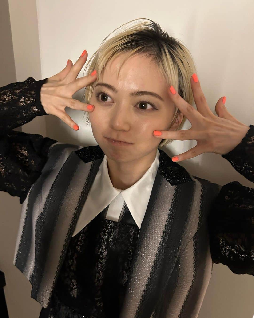 安本彩花のインスタグラム