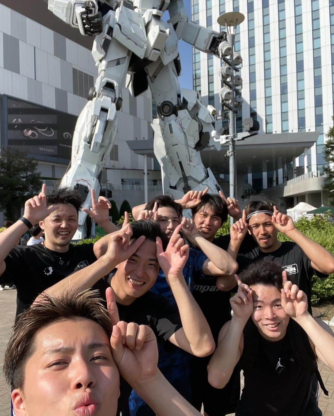 宮崎大輔さんのインスタグラム写真 - (宮崎大輔Instagram)「今日はチームビルディング❗️ in ODAIBA  #アースフレンズ #チームビルディング #handball」5月27日 21時14分 - daisuke7_official