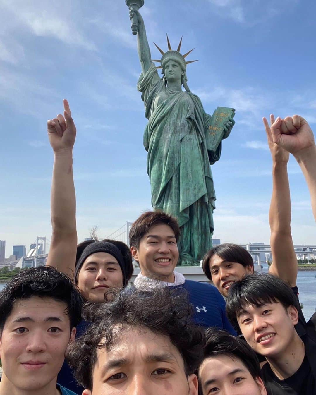 宮崎大輔さんのインスタグラム写真 - (宮崎大輔Instagram)「今日はチームビルディング❗️ in ODAIBA  #アースフレンズ #チームビルディング #handball」5月27日 21時14分 - daisuke7_official