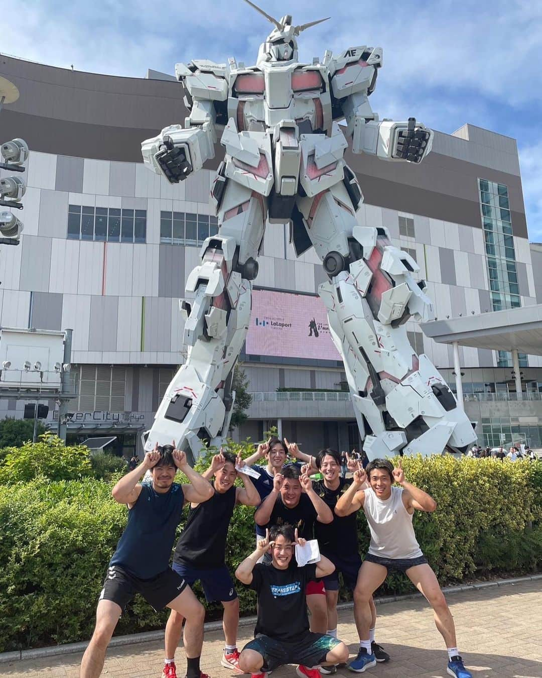 宮崎大輔のインスタグラム：「今日はチームビルディング❗️ in ODAIBA  #アースフレンズ #チームビルディング #handball」