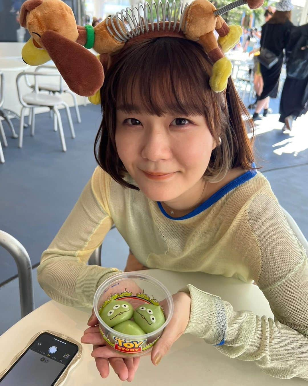 小林歌穂さんのインスタグラム写真 - (小林歌穂Instagram)「嘉代子ちゃんが載せてくれたので私も嘉代子ちゃん！！ ⁡ ⁡ #吉澤嘉代子　さん #ディズニーランド #あはは ⁡」5月27日 21時14分 - kobayashi_kaho_official