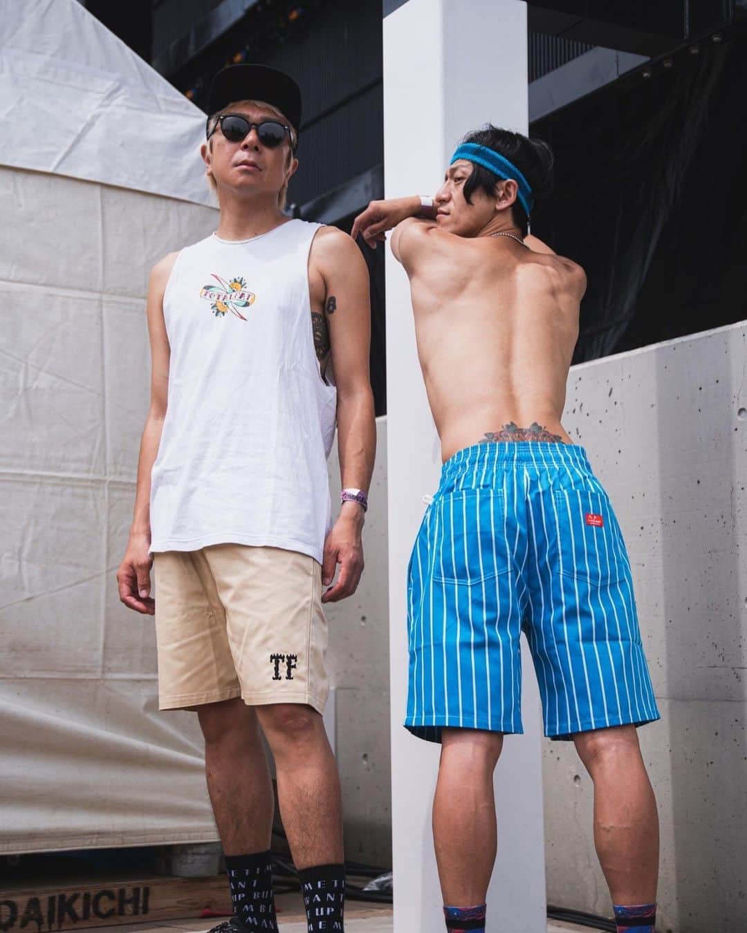 TOTALFATのインスタグラム：「Cookman × TOTALFAT ダブルネームハーフパンツ  新色追加しました。 完全に売り切りなので在庫ある限りになります。 ライブハウスでぜひゲットしてください！！」
