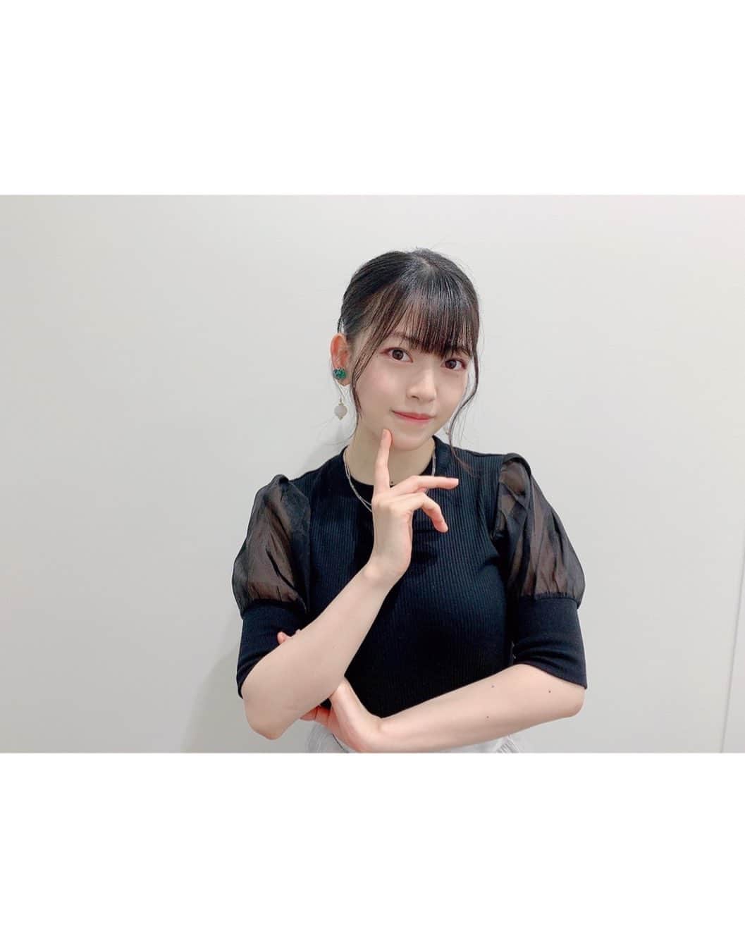 高岡薫のインスタグラム：「オンラインお話し会ありがとうございました✨  #akb48 #どうしても君が好きだ #オンラインお話し会 #ありがとうございました #azulbymoussy #まとめ髪」