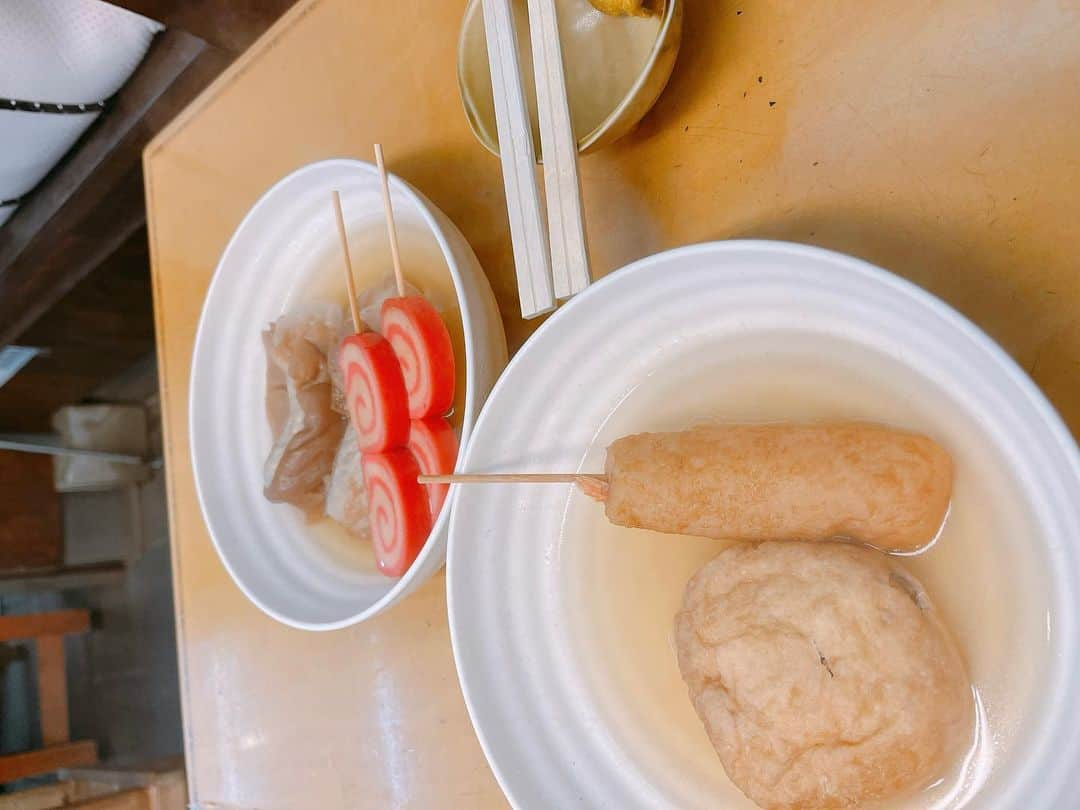 長友彩海さんのインスタグラム写真 - (長友彩海Instagram)「☺︎  HADO優勝ご褒美 金沢旅行 食べ物編 🦀🐚  金沢旅行をGETした瞬間から 絶対に海鮮好きなママを連れて行こう！ って決めてました👩🏻💋  近江町市場で食べ尽くして 夜は贅沢に蟹が食べれるお店に行って 最後はしっかりサウナで整い🧖🏻‍♀️  ホテルには部屋風呂しかなかったので サウナが入れる施設を探して ママと雪道を歩きながら向かいました⛄️❄️ そんな中で入ったサウナ過去一でした☝🏻♡  #akb48 #長友彩海 #AKB48天下一HADO会 #金沢 #金沢旅行 #近江町市場 #食べ歩き #travel #landscape #view #sightseeing #love #instafashion #instagood #photooftheday #tagsforlikes #like4like #followme #f4f」5月27日 21時35分 - ayami.n_48