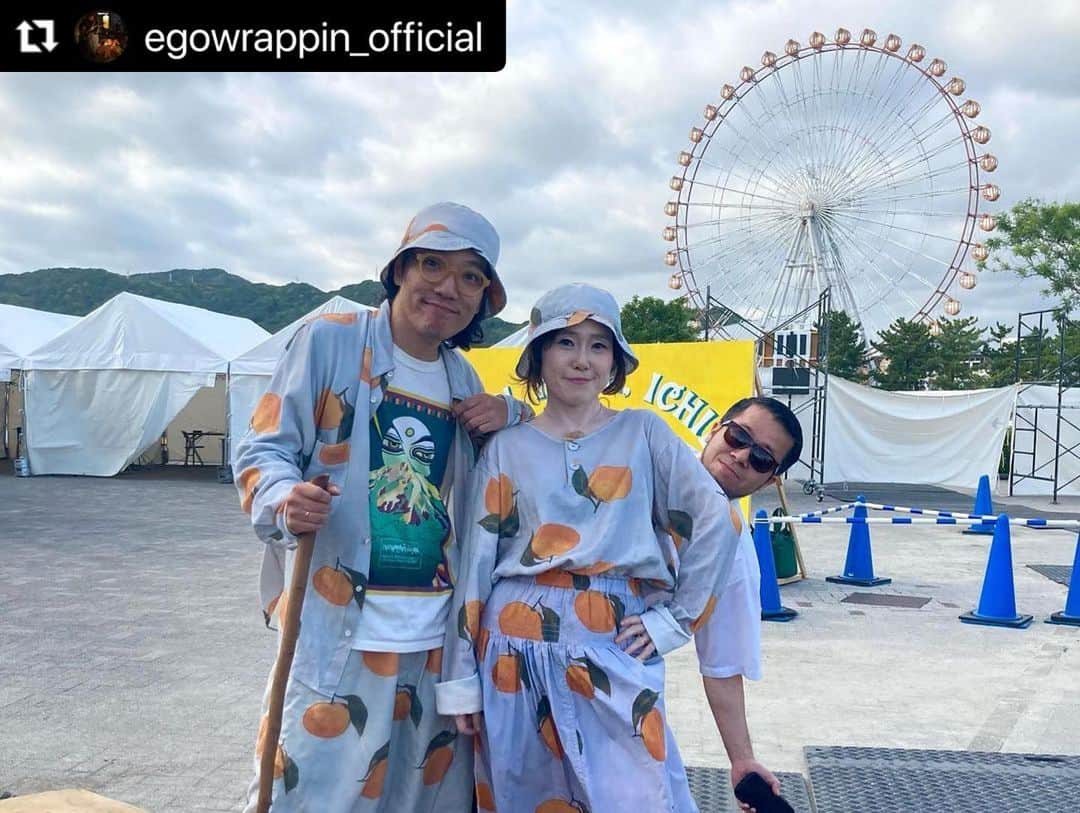 ハナレグミさんのインスタグラム写真 - (ハナレグミInstagram)「. #Repost @egowrappin_official with @use.repost ・・・ . 「ハナレグミ fever 中納良恵」森道市場お越し頂いたみなさんありがとうございました！ この組み合わせならではのライブ。 気持ち良いロケーションの中、響き渡りました。 明日GREEN ROOM来られる方はお楽しみに！ 14:30〜です！  #egowrappin #エゴラッピン #中納良恵 @yocchan_egowrappin  #ハナレグミ @hanaregumi.official  #tucker さん @tuckerelecton   #森道市場 @morimichiichiba  #greenroom @greenroomfestival」5月27日 21時36分 - hanaregumi.official