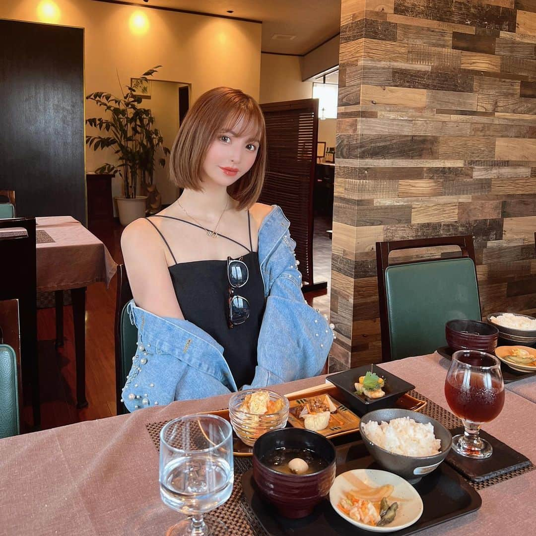 愛川みれいさんのインスタグラム写真 - (愛川みれいInstagram)「家族みんなでランチ🍽️🧡  幸せ時間っ🫶💗  #石川県#地元#家族#ランチ #幸せ時間#和食が好き#愛川みれい」5月27日 21時28分 - mirei.aikawa