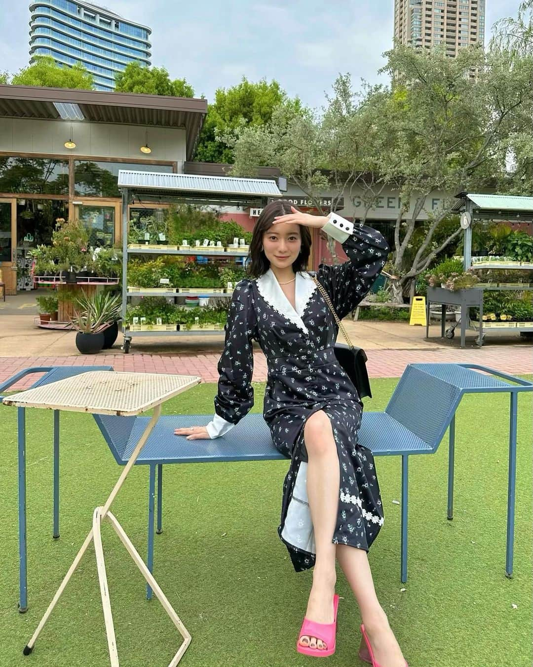 齊藤英里さんのインスタグラム写真 - (齊藤英里Instagram)「気になってたところ🪴 外で食べるハンバーガー好き！」5月27日 21時29分 - erisaito.official