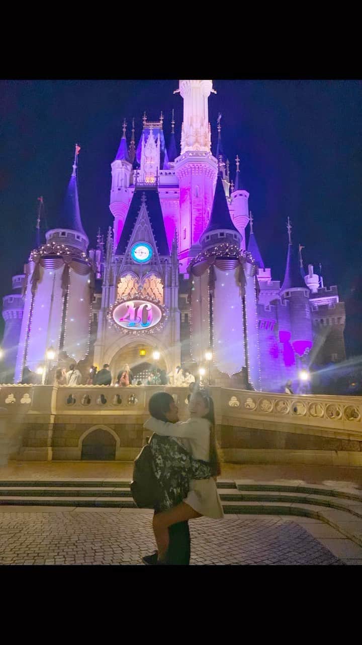 MARIKOのインスタグラム：「🤭💝🏰✨👫 ディズニー投稿おちまい🫶」