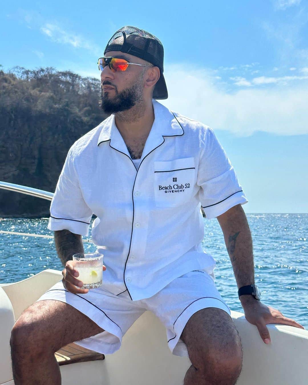 スウィズ・ビーツのインスタグラム：「Have a great weekend !!!!!」