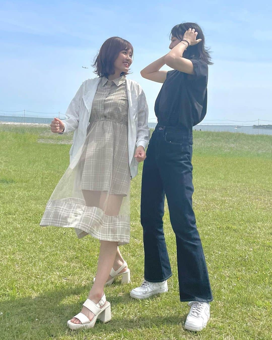 寺田真珠さんのインスタグラム写真 - (寺田真珠Instagram)「おはよう☁️  目覚めがよすぎてびっくりしてます  今日も一日がんばるぞっ  #ootd #fashion #globalwork #グローバルワーク #tops #shirt #tシャツコーデ #blackfashion #黒コーデ #ジーンズコーデ #ジーンズ #夏服コーデ #夏服 #uniqloコーデ #uniqlo #ユニクロ #ユニクロコーデ #カジュアルコーデ #高身長コーデ #168cm #骨格ナチュラル #ブルベ #ハイネック #ハイネックコーデ #サンミュージック #サンミュージックプロダクション #葛西臨海公園 #公園コーデ #公園」5月28日 8時06分 - shinju_terada