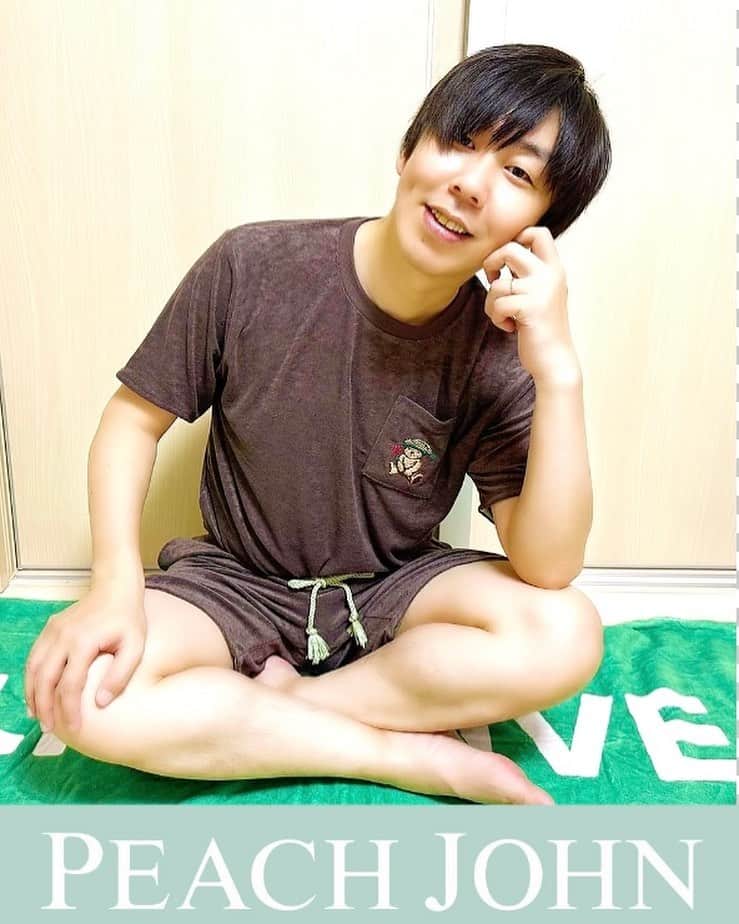 ジャガーともひろのインスタグラム：「ジャガーともひろバージョン  Sexy Zone松島聡 × ピーチ・ジョン 「夏のお庭デート編」公開   “お庭ピクニック”で無邪気にはしゃぐ姿と セクシーな表情のギャップにキュン💕  🎥 動画＆着用パジャマの詳細 oricon.co.jp/news/2280203/?…  #松島聡 #聡ちゃん #SexyZone #ピーチジョン #ピーチ・ジョン #PEACHJOHN  #ジャガーズ」