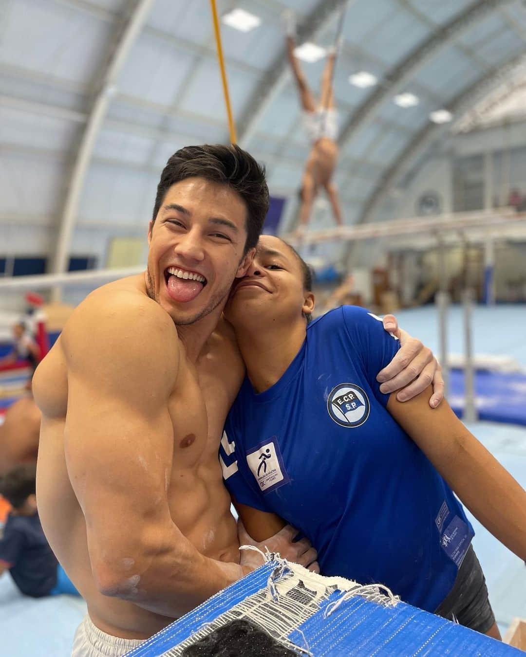 アルトゥール・オヤカワ・マリアノのインスタグラム：「Saturday Dump 🖤💙🤍🩵 📸📸📸」