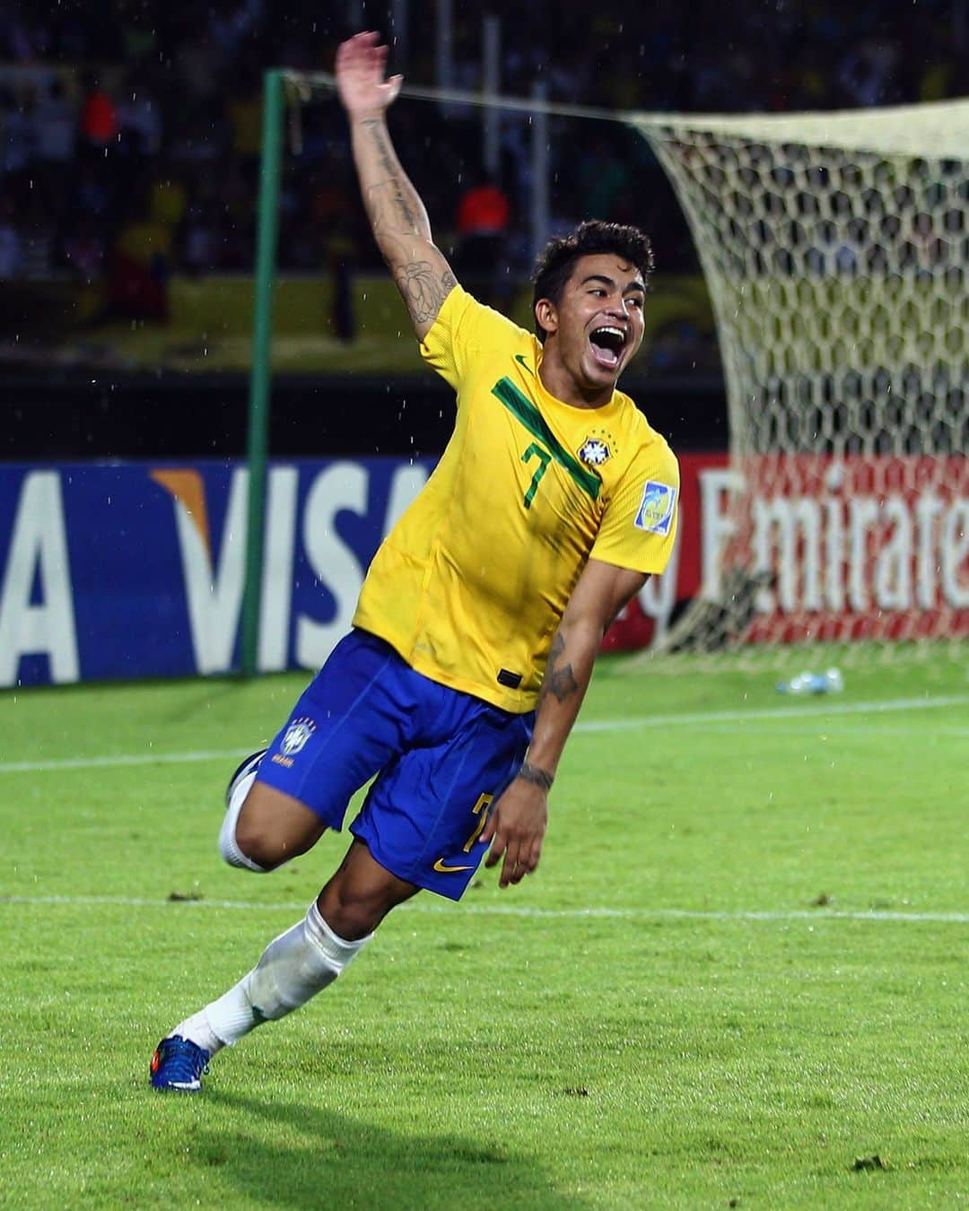 FIFAワールドカップさんのインスタグラム写真 - (FIFAワールドカップInstagram)「2011 #U20WC Champions 🇧🇷」5月28日 0時01分 - fifaworldcup