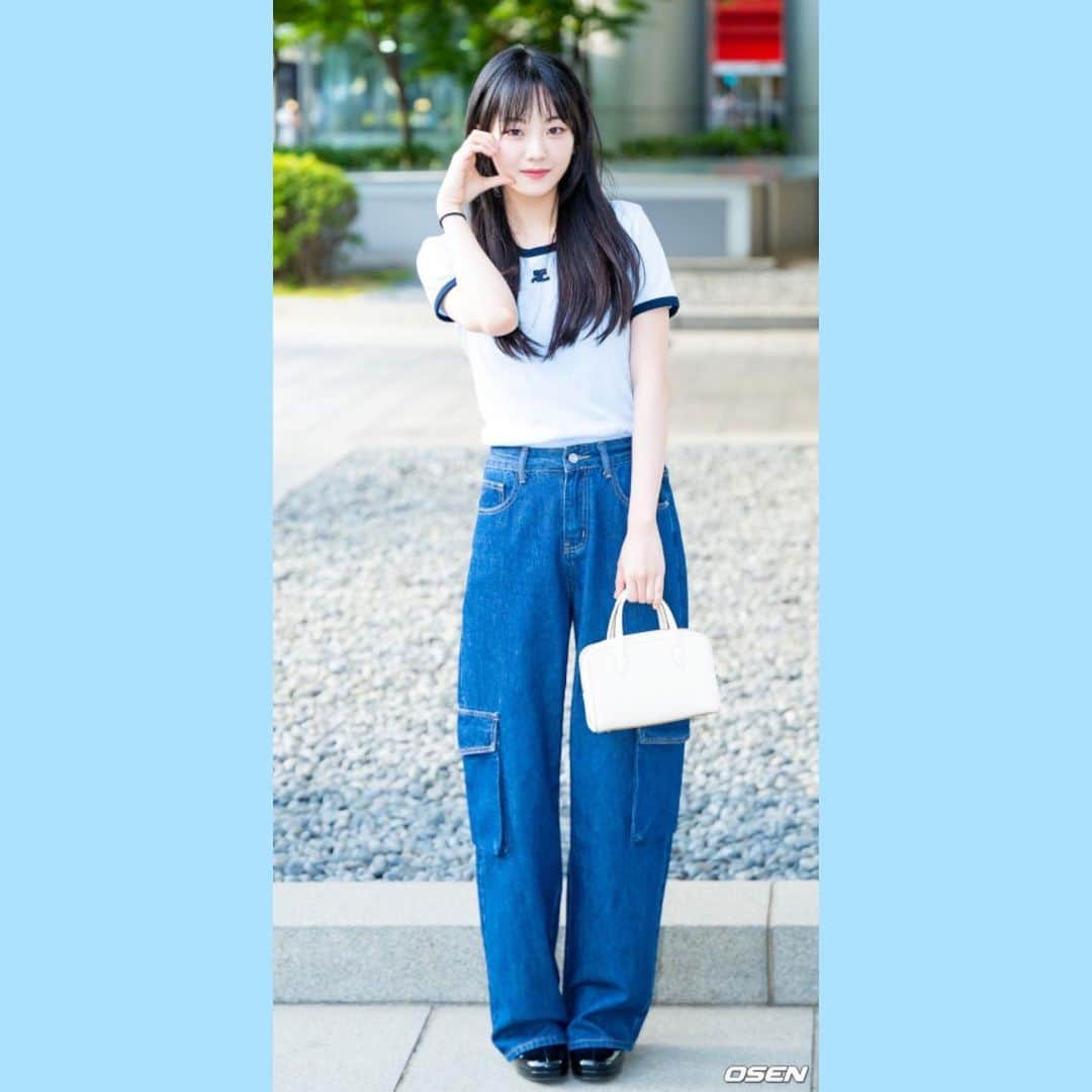 チョ・イヒョンのインスタグラム：「오늘 일요일을 마지막으로 병아리 현디🎧는 물러갑니다🥹 오후8시!영스트리트 끝까지 함께해주세요」