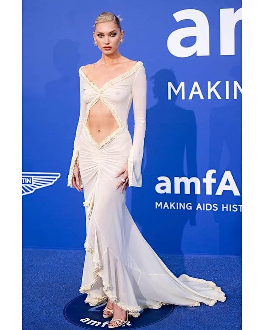 Hung Vanngoさんのインスタグラム写真 - (Hung VanngoInstagram)「#ElsaHosk (@hoskelsa) for the amfAR Cannes Gala - Cannes Film Festivals 🤎 👗 @danixmichelle assisted by @mar3ntaylor  💇🏻‍♀️ @daniellepriano  💄 @hungvanngo assisted by @jaydenhopham」5月28日 0時26分 - hungvanngo