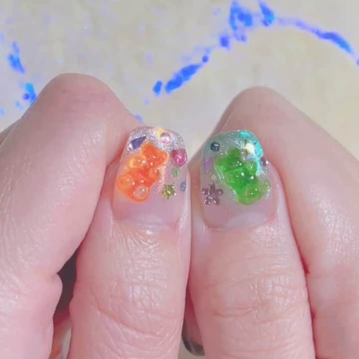 なかやまちえこのインスタグラム：「またもや最高にかわいいマイネイルです🧸⠀ ⠀ #youtube ライブのアーカイブあります！⠀  マイネイルを新しくします！ https://youtube.com/live/RoPWq6Rk-K8?feature=share @aby_sharenail から配信。⠀ ⠀ @preanfaofficial ⠀ @kimacat_betty ⠀ ⠀ #nail #nails #nailart #ネイル #美甲 #ネイルアート  #japanesenailart #manucure #japanesenails #manicurist #gelnails #أظافر #네일아트 #미용  #เพ้นท์เล็บ #artedeuñas #เพ้นท์เล็บเจล #ジェルネイルデザイン #ネイルデザイン #nagelkunst #美味しそうなネイル #かわいい #かわいいネイル #おもちゃ箱ネイル」