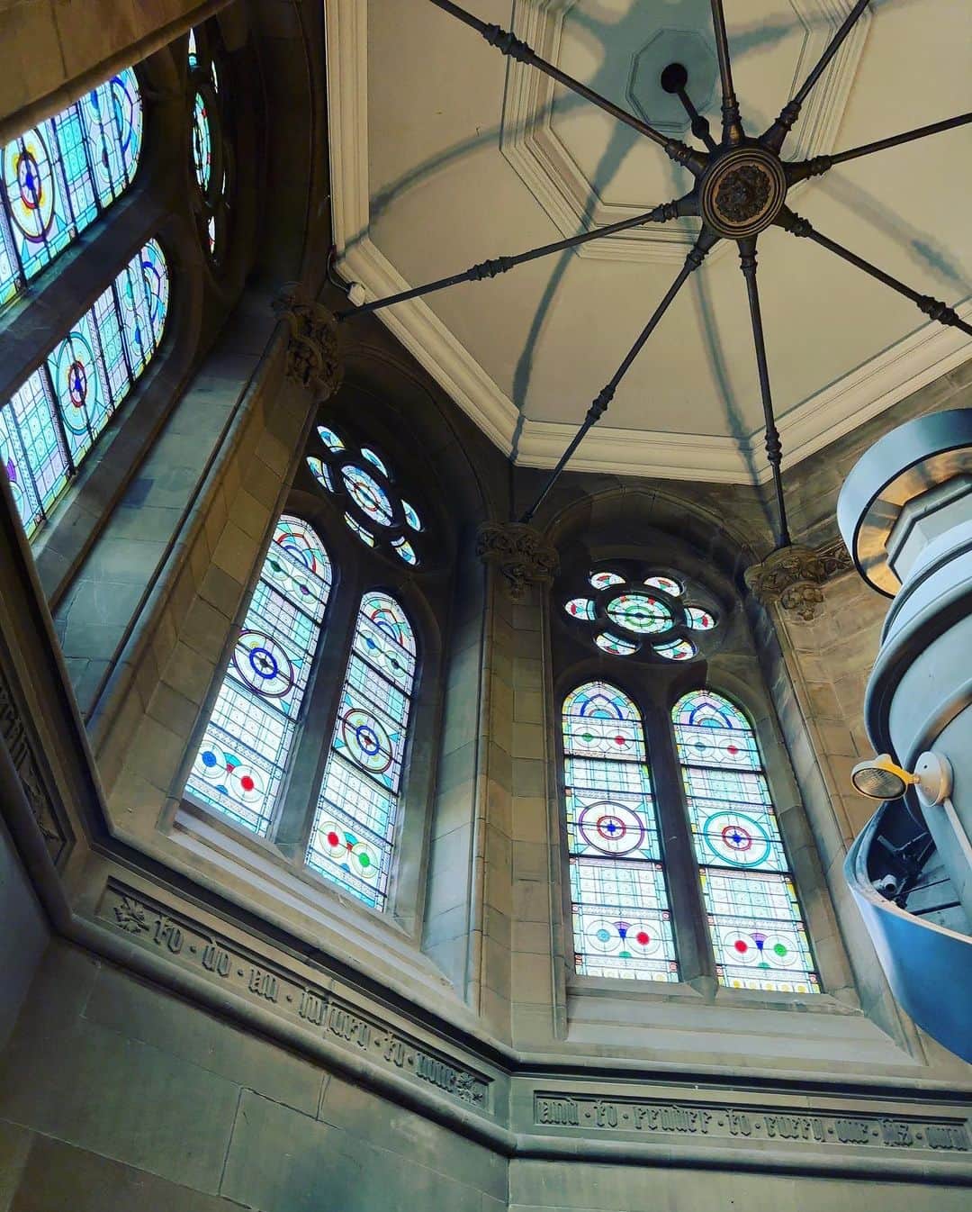 村田沙耶香のインスタグラム：「I love to write in old libraries when I travel.  旅をしているとき、古い図書館を見つけてそこで小説を書くのが好きです。」