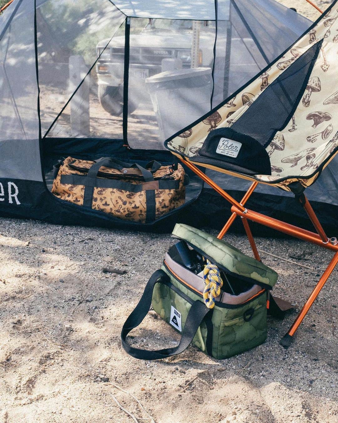 Poler Outdoor Stuffのインスタグラム：「Big Memorial Day savings on all the adventure essentials🏕  Deals on bags, camping stuff, accessories & more through the holiday weekend. Free shipping on USA orders $99+  More importantly: GO OUTSIDE THIS WEEKEND   #campvibes」