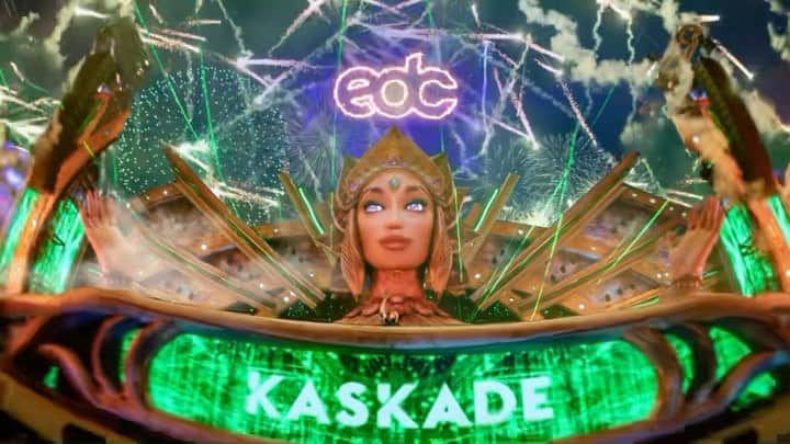 カスケイドのインスタグラム：「A week later + I’m still not over it. I’ve been trying to figure out how many times I’ve played @edc_lasvegas / Los Angeles and I think it’s around 1/2. Every year I show up + think I’ve seen it all, but @pasqualerotella and his team keep leveling up. I am honored + humbled to be part of an experience that is the closest version of magic I’ve seen. Year after year the feeling from the audience transmits right into me + I feel connected more than ever. Grateful to have brought the sun up with you again this year. Looking forward to more times together with all of you.」