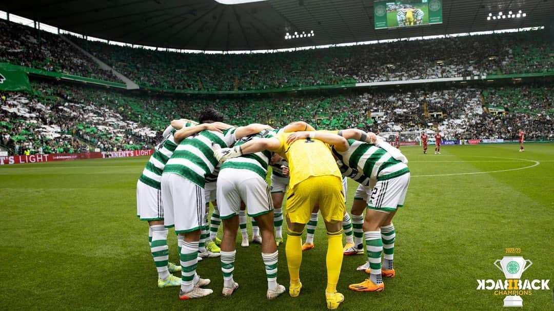 ジョー・ハートさんのインスタグラム写真 - (ジョー・ハートInstagram)「What a club to play football for 💚🍀 @celticfc amazing 🤩」5月28日 2時13分 - joehartofficial