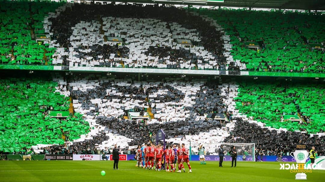 ジョー・ハートさんのインスタグラム写真 - (ジョー・ハートInstagram)「What a club to play football for 💚🍀 @celticfc amazing 🤩」5月28日 2時13分 - joehartofficial