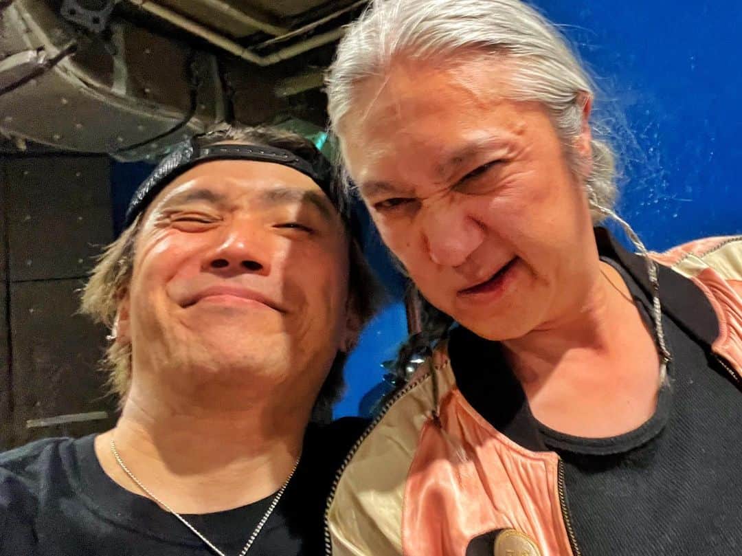 イマイアキノブのインスタグラム：「༒ ギタリストMR.UKI & オレ @ 新宿ロフト」