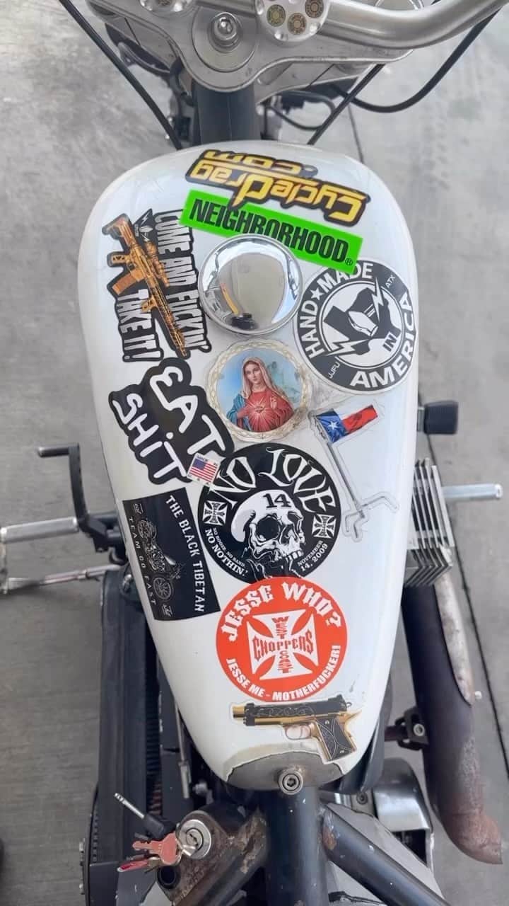ウエストコーストチョッパーズのインスタグラム：「It takes a lot of effort to look like you don’t care..  #jessejames  www.westcoastchoppers.com」