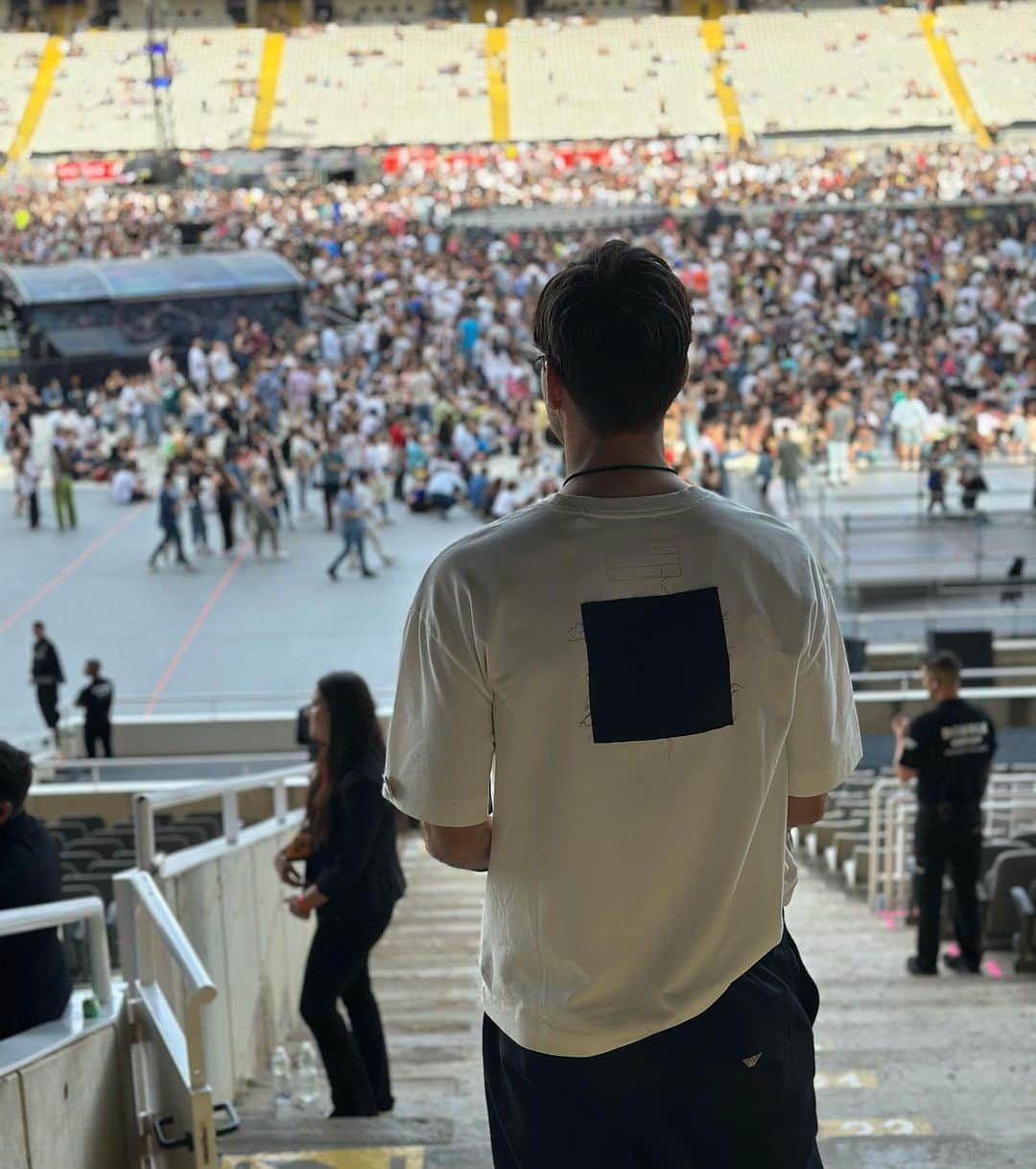 ヨハネス・ヒューブルさんのインスタグラム写真 - (ヨハネス・ヒューブルInstagram)「Best trip to Barcelona and wrapping it with this crew @coldplay @onamafalda you go girl 🔥」5月28日 3時14分 - johanneshuebl