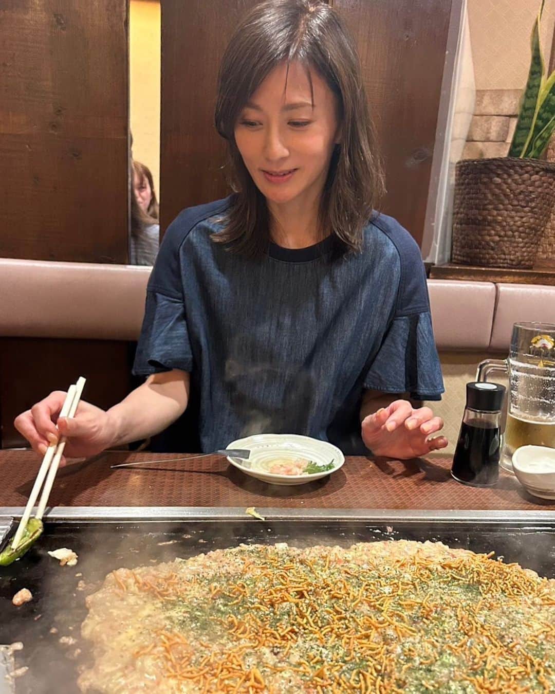 遠野舞子さんのインスタグラム写真 - (遠野舞子Instagram)「. 久しぶりに地元・麻布十番のもんじゃに行きました。 味も店員さんもやっぱり好きでした^_^」5月28日 3時17分 - maikotohno