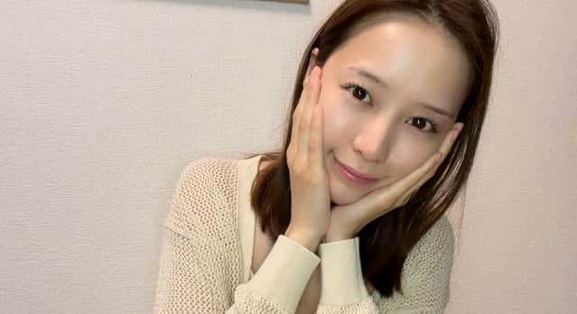 綱島恵里香のインスタグラム：「コレが→コレになる メイク紹介動画をYouTubeに上げてるyo!  #メイク#メイク動画#メイク紹介#化粧」