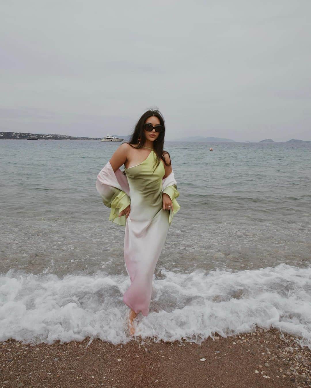 JANICE JOOSTEMAのインスタグラム：「by the sea 🪸」