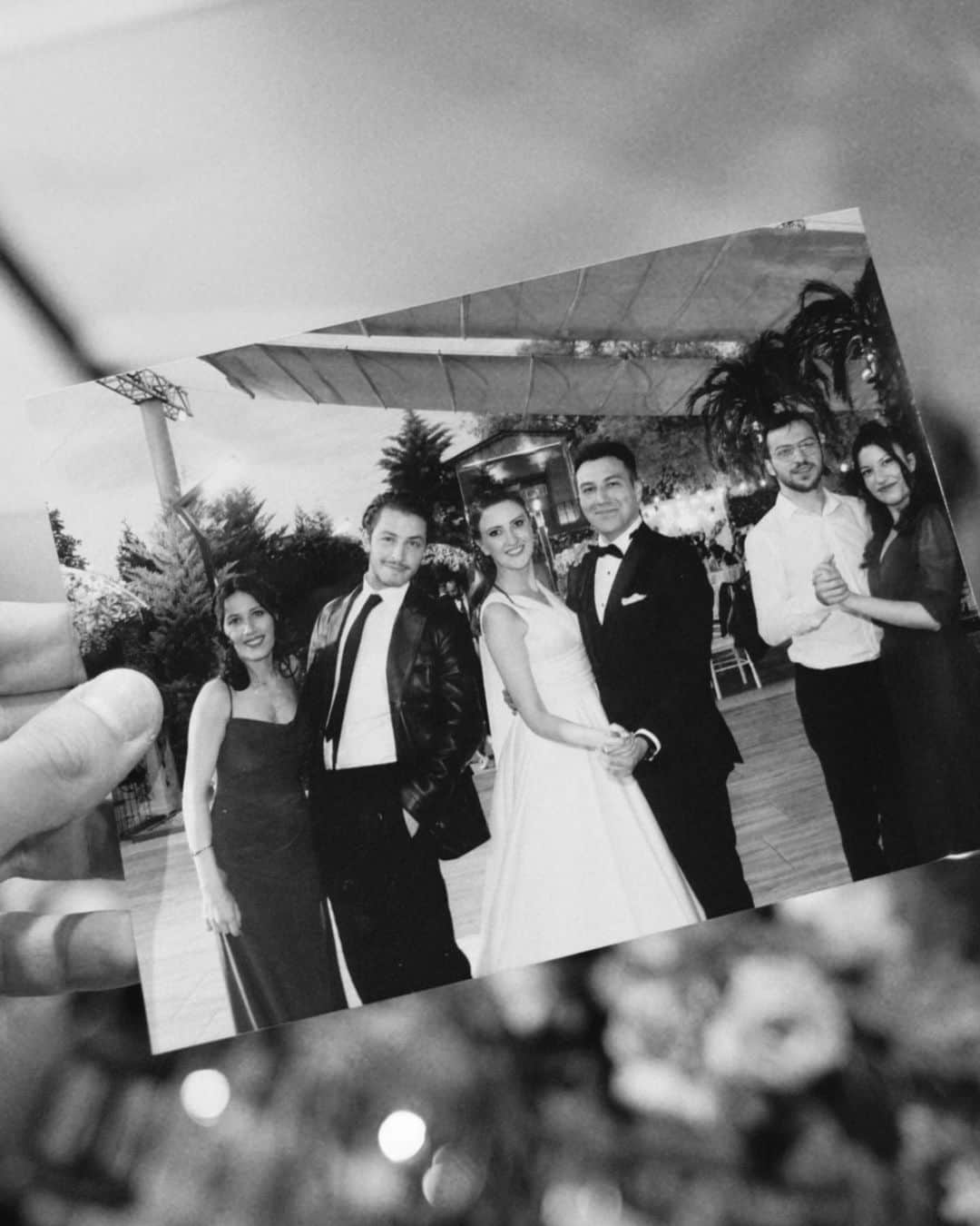 Boran Kuzumさんのインスタグラム写真 - (Boran KuzumInstagram)「when your two best friends got married. 🤍」5月28日 4時11分 - borankuzum