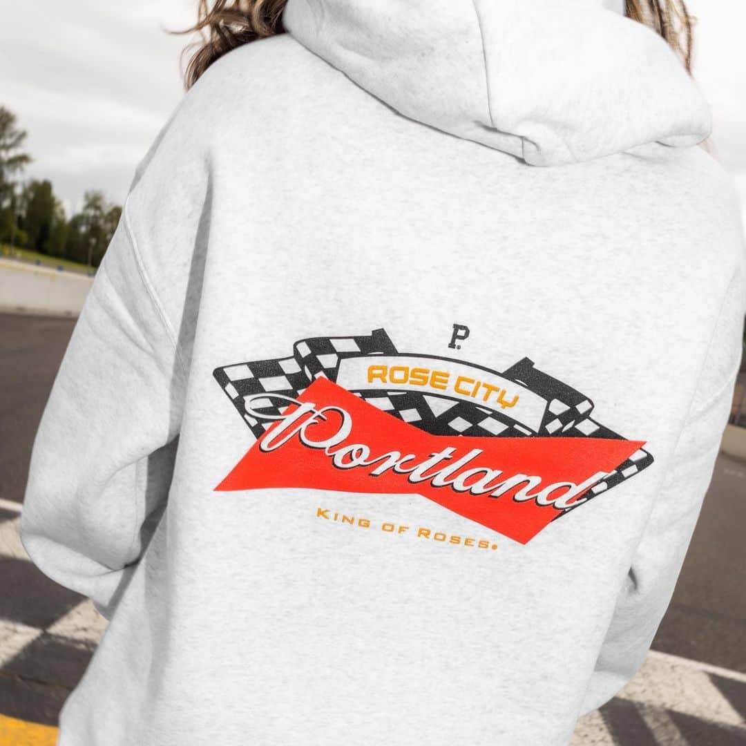 Portlandさんのインスタグラム写真 - (PortlandInstagram)「Nascar is back in Portland next weekend for the “Pacific Office Automation 147” and local brand @portlandgear has you ready to hit the track in style with their latest collection!  Inspired by the Rose City, pick up one of 12 brand new items before they’re gone! Head to portlandgear.com or either of their retail stores. 🏁  #portland #nascar #portlandnw #pdx」5月28日 5時15分 - portland