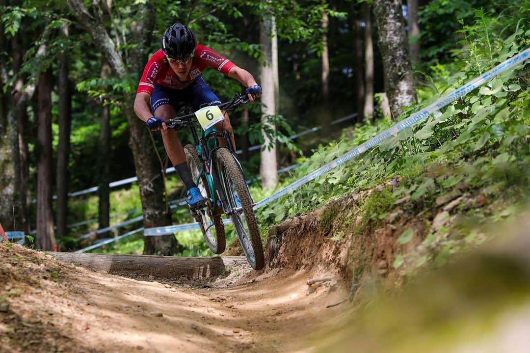 沢田時さんのインスタグラム写真 - (沢田時Instagram)「UCIやわたはま国際MTB🥇  宇都宮ブリッツェンの15年の歴史にMTBの勝利を加えることができて嬉しいです。  TOJ開催中の8日間、この日の為に脚も心も貯めてきた甲斐がありました✌️  格別なサポートと沢山の応援に感謝です。 ありがとう‼️  📸 @kasukabevisionfilmz   #宇都宮ブリッツェン #八幡浜」5月28日 17時51分 - toki_sawada