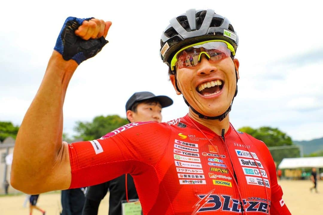 沢田時さんのインスタグラム写真 - (沢田時Instagram)「UCIやわたはま国際MTB🥇  宇都宮ブリッツェンの15年の歴史にMTBの勝利を加えることができて嬉しいです。  TOJ開催中の8日間、この日の為に脚も心も貯めてきた甲斐がありました✌️  格別なサポートと沢山の応援に感謝です。 ありがとう‼️  📸 @kasukabevisionfilmz   #宇都宮ブリッツェン #八幡浜」5月28日 17時51分 - toki_sawada