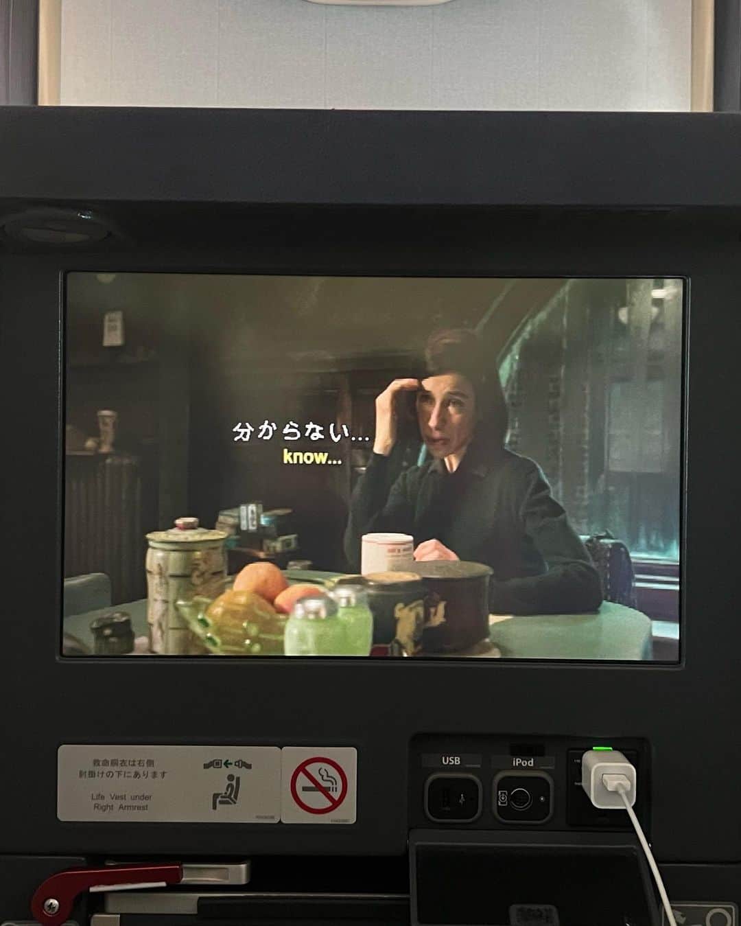 八木莉可子さんのインスタグラム写真 - (八木莉可子Instagram)「watch a movie 📺  なんの映画がすきですか？」5月28日 16時43分 - yagirikaco_official