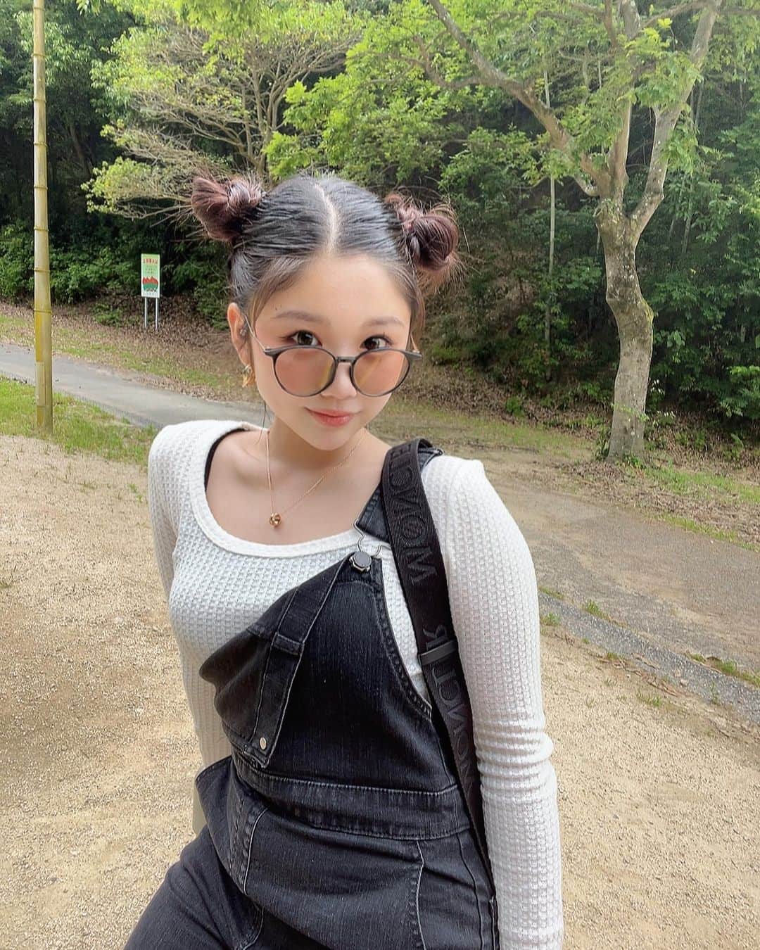 中島結音さんのインスタグラム写真 - (中島結音Instagram)「. 今日はピクニックしてきた🍃 がちバトミントンしていい汗かいた！ まま ...
