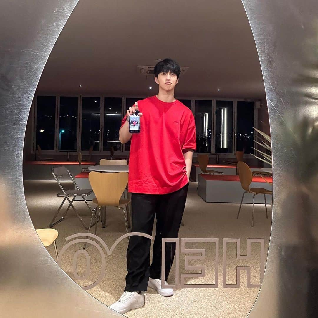 ケンさんのインスタグラム写真 - (ケンInstagram)「💛❤️🖤  #StarLight #뵬뷫애기들 #VIXX #빅스 #KEN #켄」5月28日 17時12分 - keken_0406