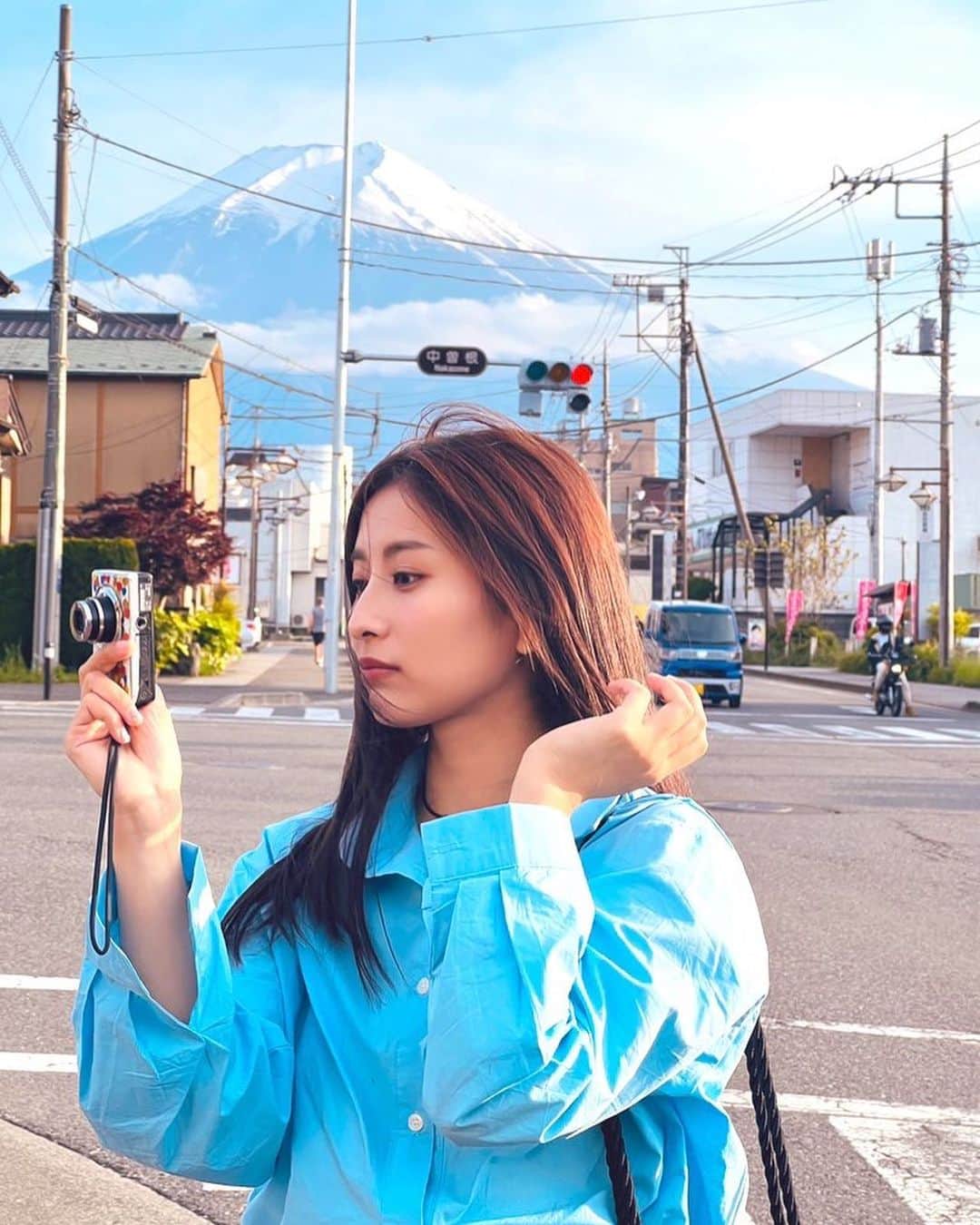 ロンモンロウさんのインスタグラム写真 - (ロンモンロウInstagram)「行きたいところはどこでもすぐに行きます 想去的地方马上就去 我就是这样的性格  #富士山   好漂亮啊！！！哈哈哈」5月28日 17時21分 - ronmonroe_official